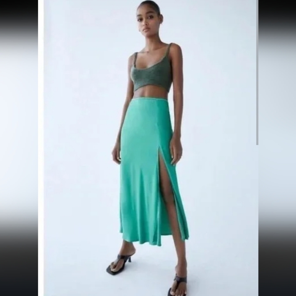 Zara Silky Seafoam Green Satin Viscose Boho Casual Side Slit Pull On Maxi Skirt